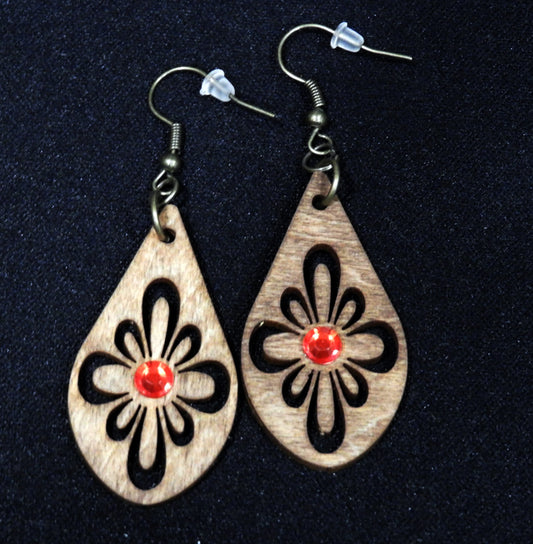 Teardrop Daisy Earring with Red Gem